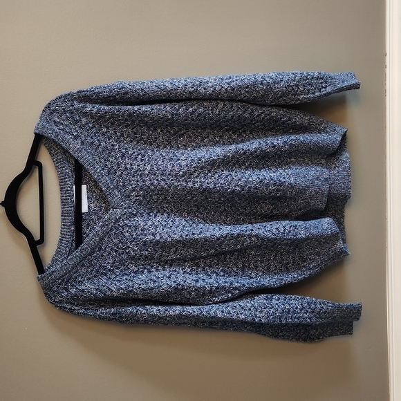 Old Navy Sweaters - Old Navy V Neck Sweater